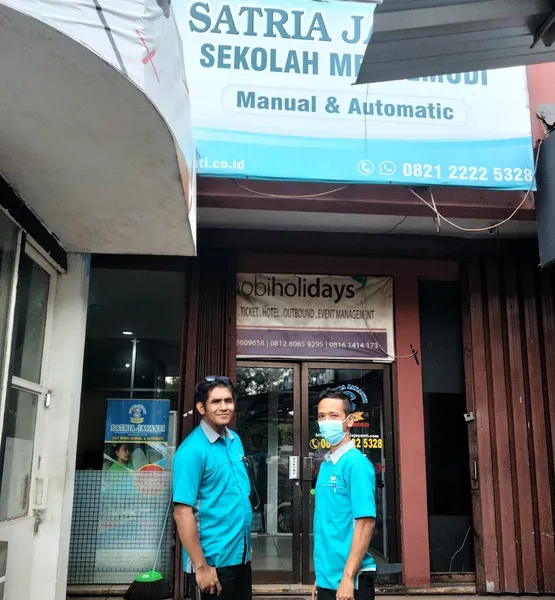 SATRIA JAYANTI JATIWARINGIN, KURSUS MOBIL JAKARTA