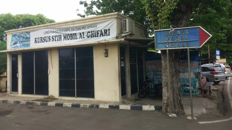 Sekolah Mengemudi Al-Ghifari