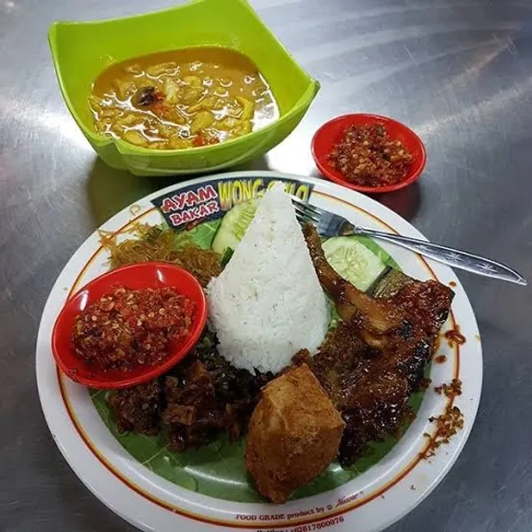 Ayam Bakar Wong Solo - Walikota Mustajab