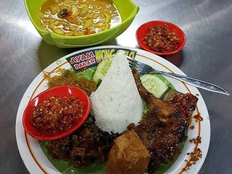 Ayam Bakar Wong Solo - Walikota Mustajab