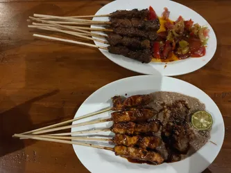 Daftar 7 restoran sate di Rungkut Menanggal Surabaya