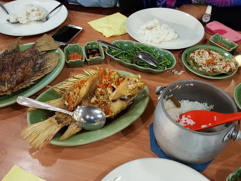 Ikan Bakar Cianjur - Indragiri