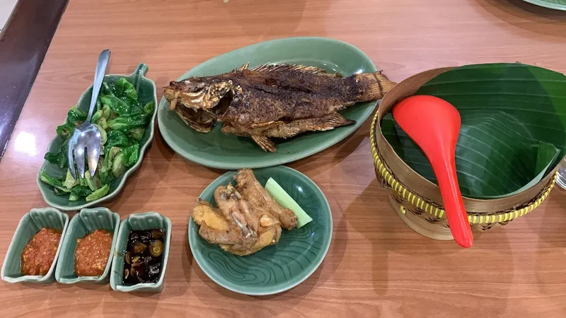Ikan Bakar Cianjur - Manyar
