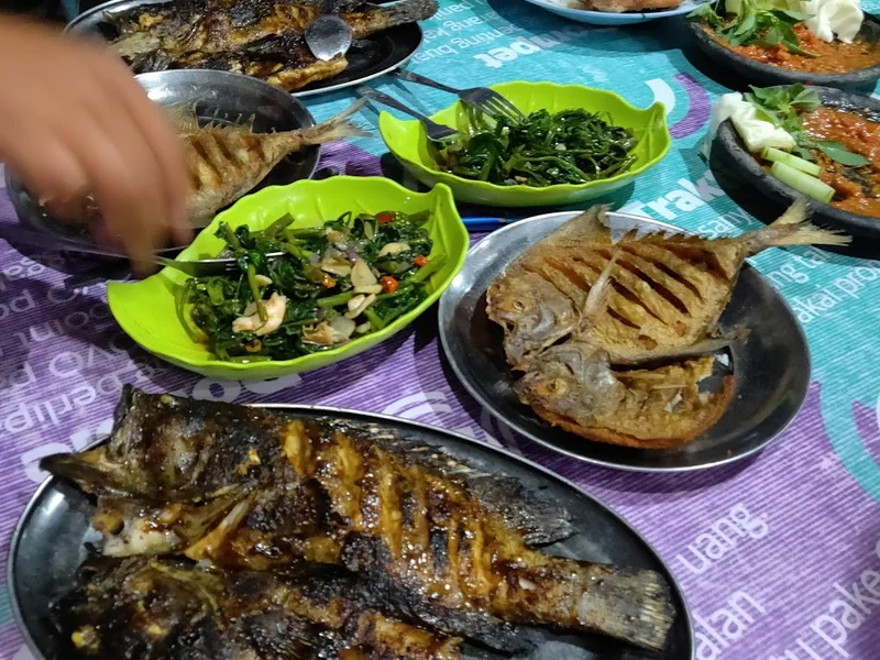 Depot Cak Roel Ikan Bakar