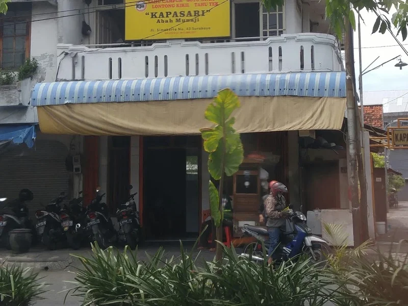 H. Munaji Tahu Campur, Lontong Kikil, Dan Soto Ayam Kapasari