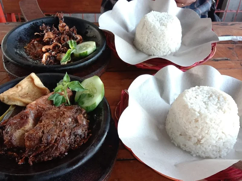 Ayam Bakar Pak D - Sidotopo