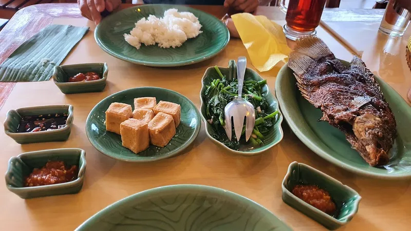 Ikan Bakar Cianjur - Jemursari