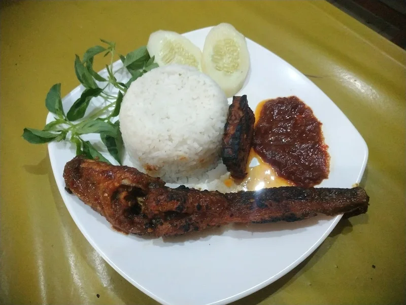 Ayam bakar "KAKA"-ABK