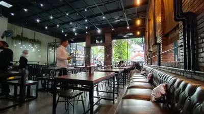 Daftar 10 restoran mie di Dukuh Menanggal Surabaya