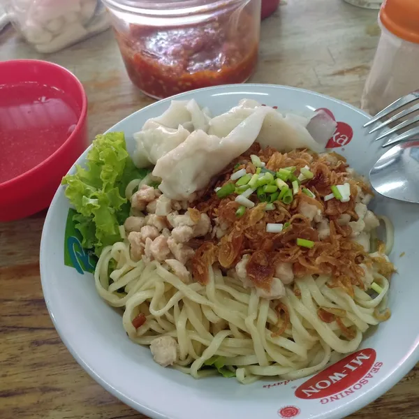 Depot Mie dan Lemper Special 168
