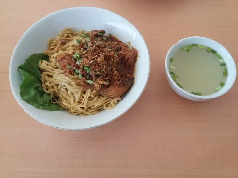 Mie Menur