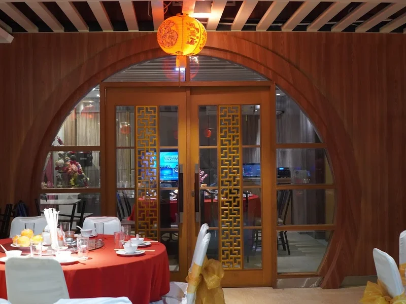 FAJAR CHINESE RESTAURANT - MANYAR