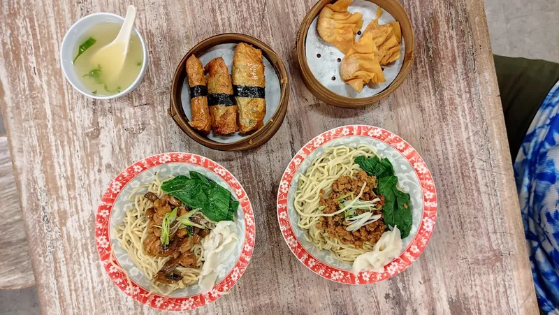RUI Noodle Bar - Dharmahusada