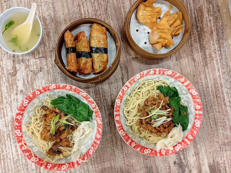 RUI Noodle Bar - Dharmahusada