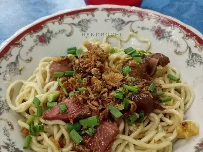 Pangsit Mie Babat Otot Jembatan Merah