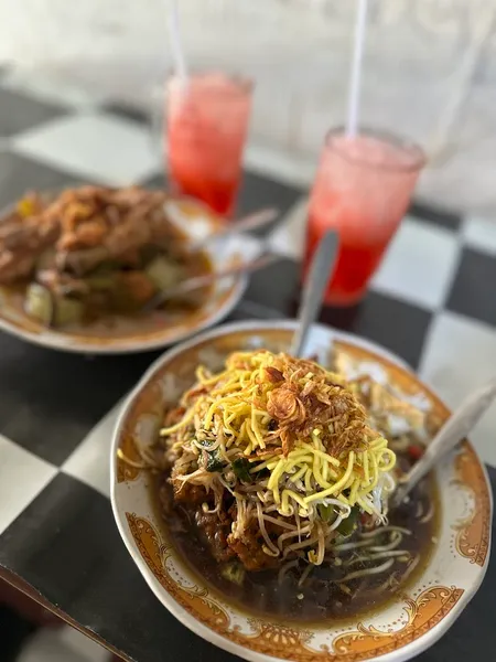 Warung Mbak Asih (Lontong Mie, Lodeh Ceker)