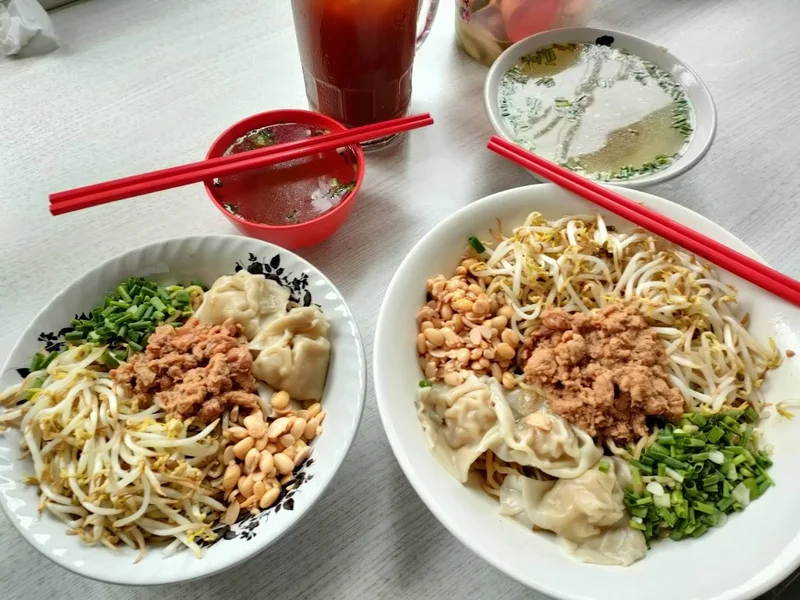 Pangsit Mie Bangka Mulyorejo