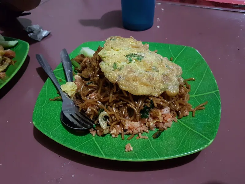 Depot Mie "Cak Tro"