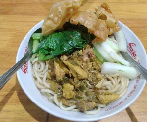 restoran mie di Benowo Surabaya