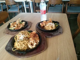 Daftar 8 restoran mie di Keputih Surabaya