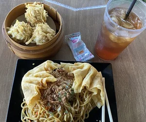 restoran mie di Karang Poh Surabaya