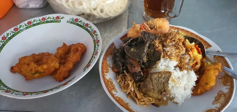 Warung Kongde Baliwerti Bubutan