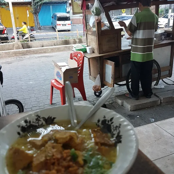 soto daging surabaya (pak arum)