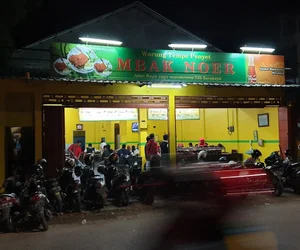 restoran ayam penyet di Wonokromo Surabaya