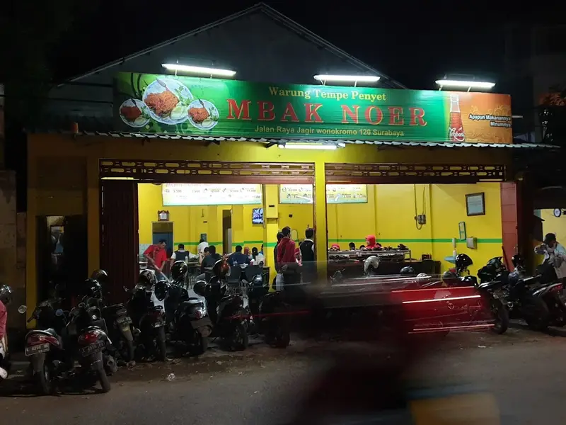 Warung Tempe Penyet Mbak Noer