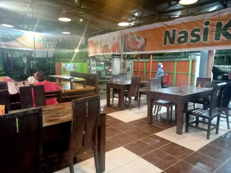 Ayam Bakar Pak D - Ketintang 1