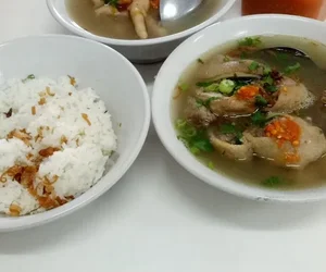 restoran sup di Ngagelrejo Surabaya