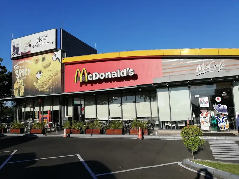 McDonald's - Graha Famili