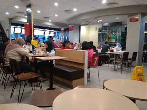 restoran cepat saji di Keputran Surabaya