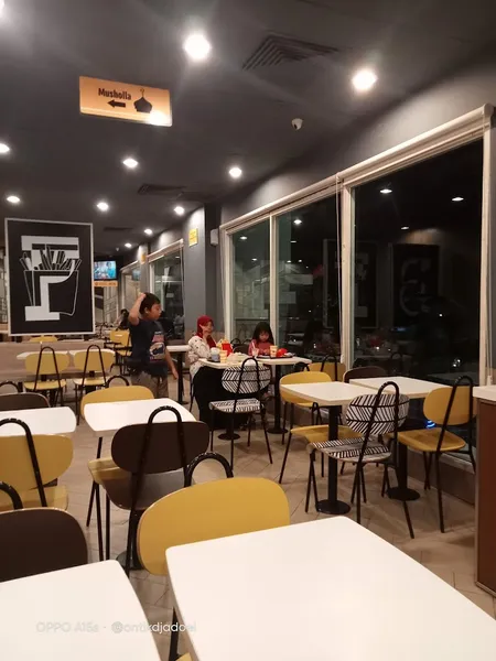 McDonald's - Raya Darmo