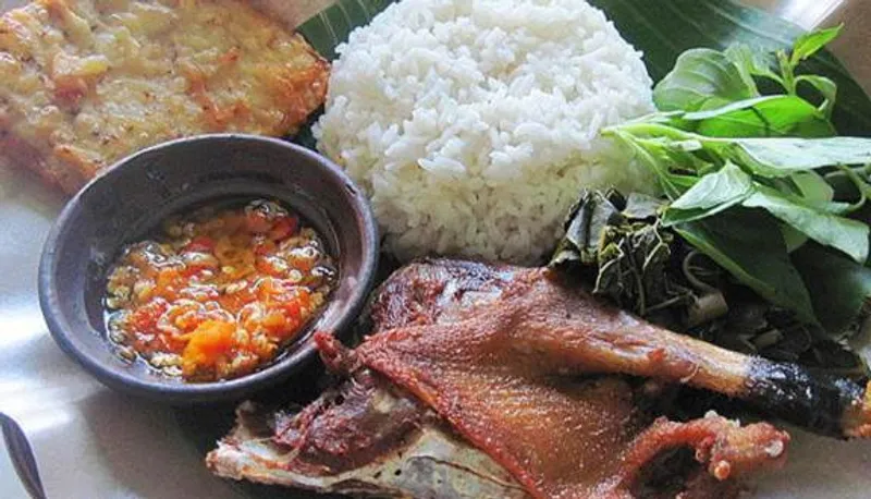 Bebek Goreng H. Slamet (Asli) kayoon