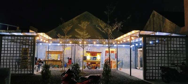 FOOD COURT POJOK 6