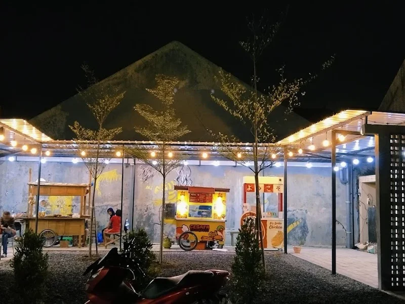 FOOD COURT POJOK 6