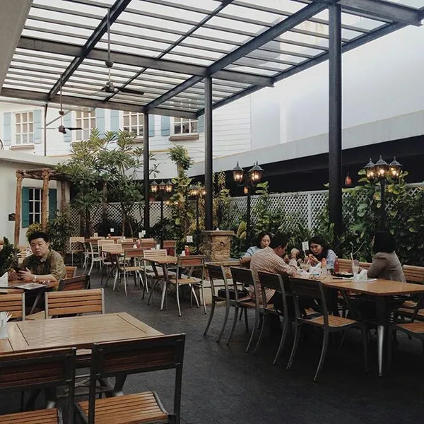 Boncafe - Manyar Kertoarjo