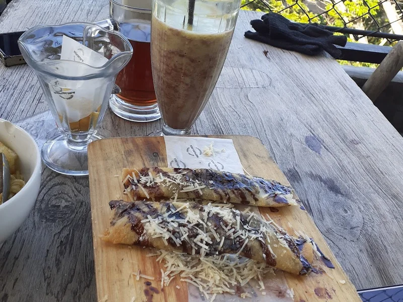 Republika Cafe & Resto