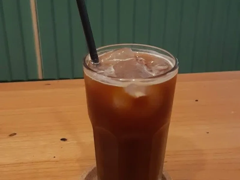 Kopi Titik Koma Tenggilis