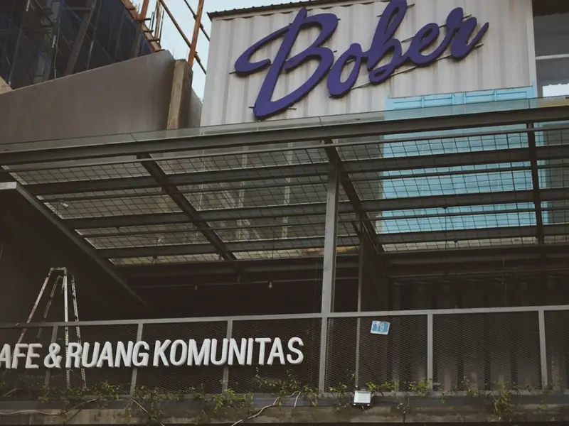 BOBER cafe & ruang komunitas