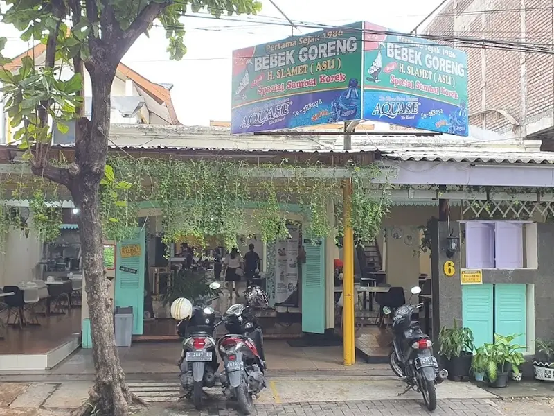 Bebek Goreng H. Slamet, Ngagel Surabaya by Assalam Group