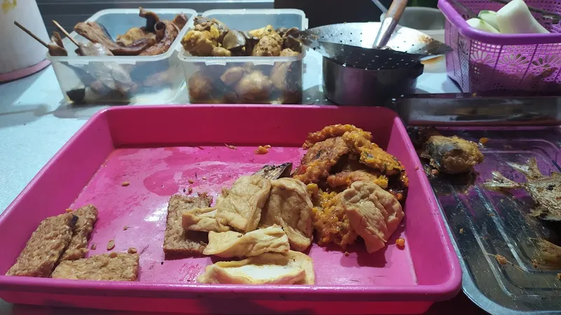 Penyetan Songolas Ngagel Rejo