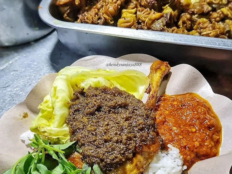 Nasi Minyak Bebek Ayam Goreng