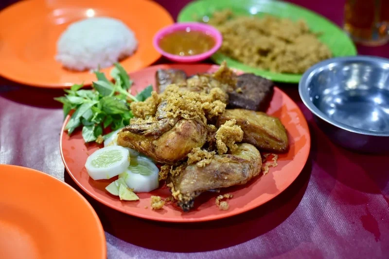 ayam goreng kalasan tirto martani
