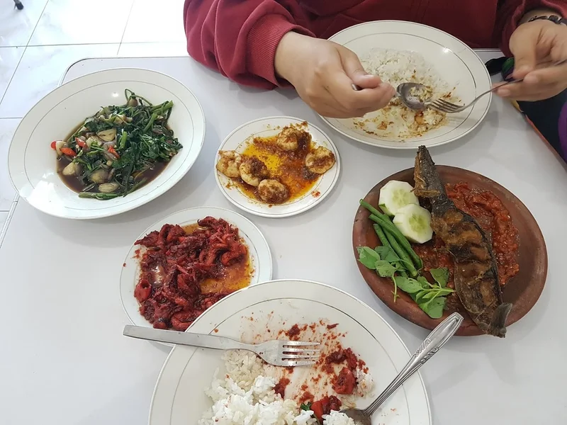 Sari Laut Kapasan Cabang Rungkut