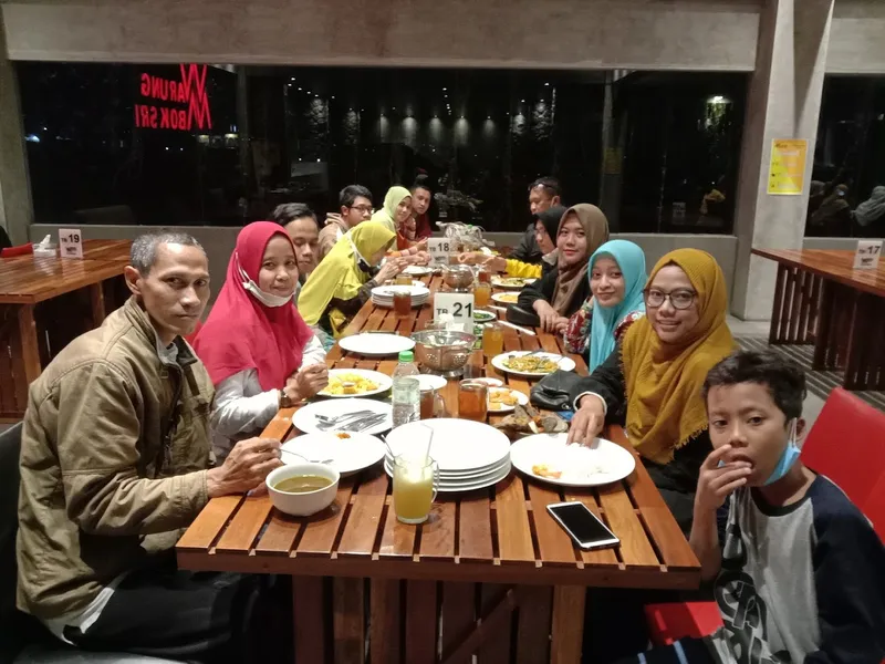 Warung Prasmanan Bothokan 212