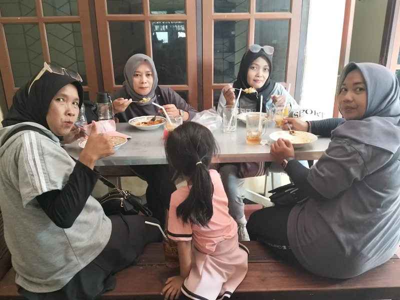Warung Bu Tik