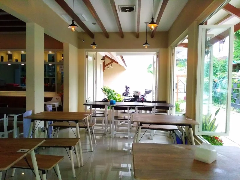 Himec Coffee & Eatery