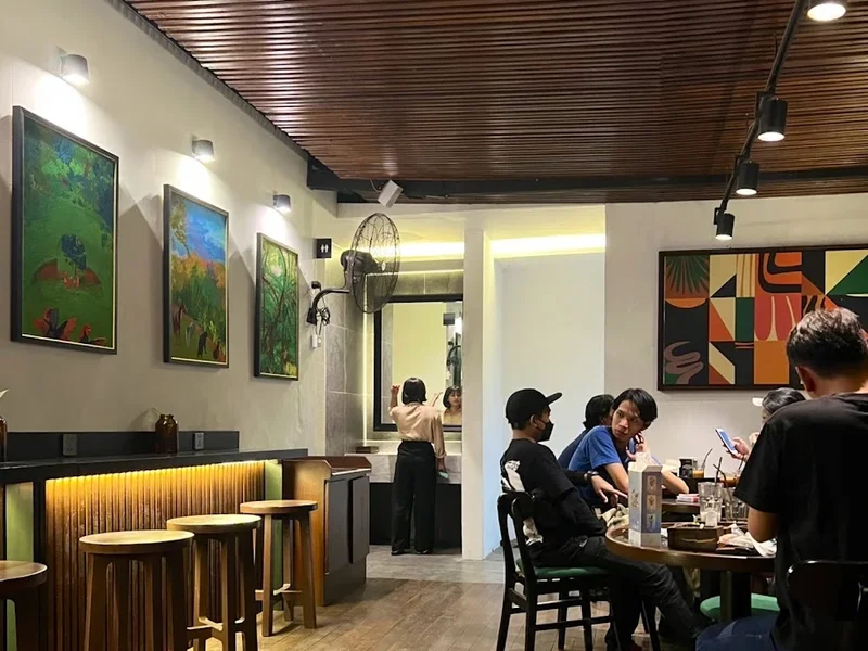 Fifteenth Cafe by Mark Design